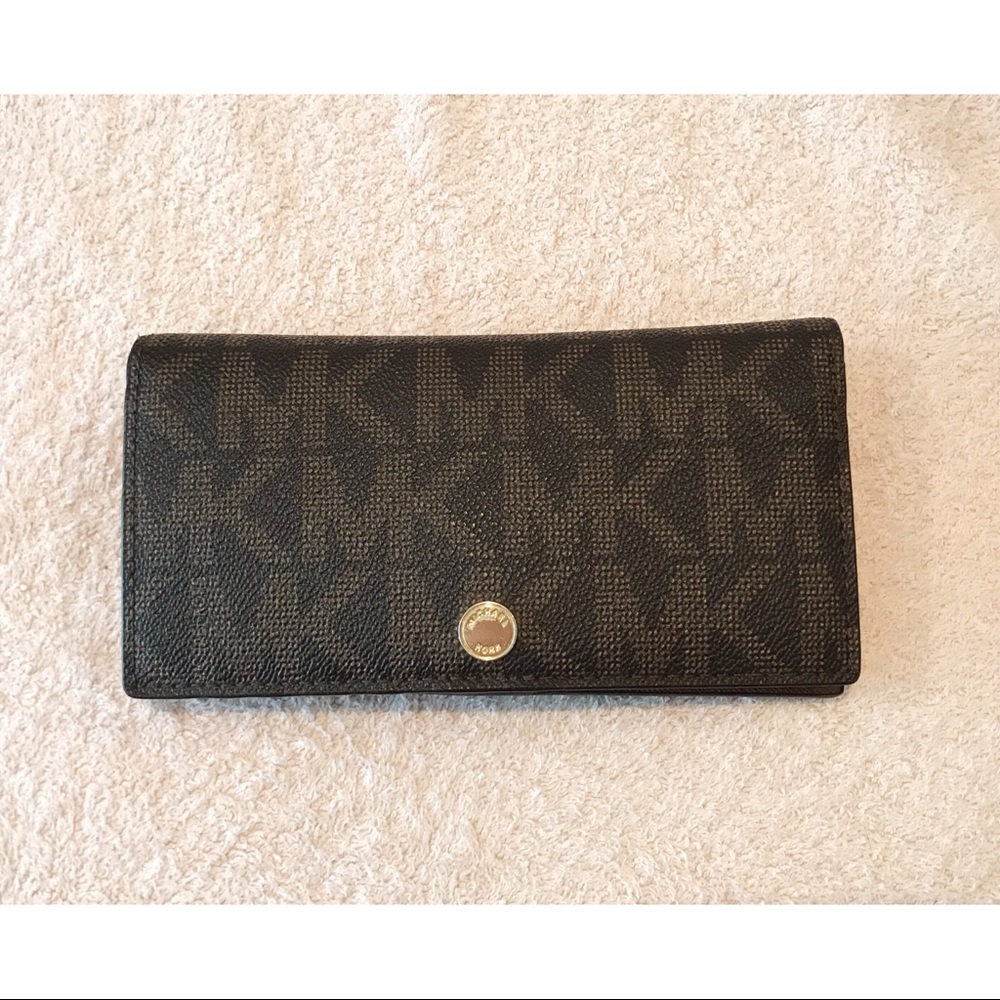 bifold designer michael kors wallet